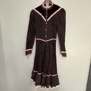 Vintage 70s Eber San Francisco Floral Prairie Dress cottage core‎ ditsy